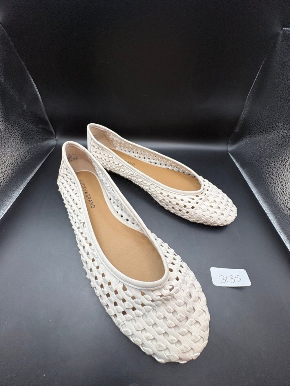 Lucky Brand Eisadora White open weave spring/summer flats - size 9.5M